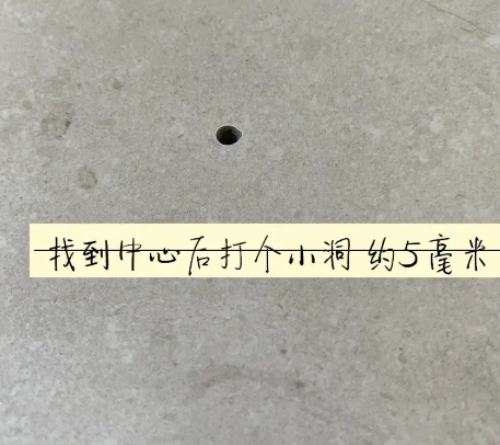 宝兴瓷砖空鼓维修公司专业解答在瓷砖铺贴过程中，如果砂料搅拌不均匀，将会带来以下问题